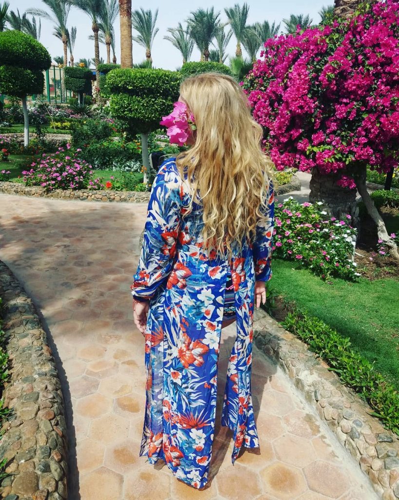My love language is flowers #paradise #egypt #explorer #beautifulday #beautifulplaces #wonderfuldestinations #travelblogger #travelingcouple #vacantion…