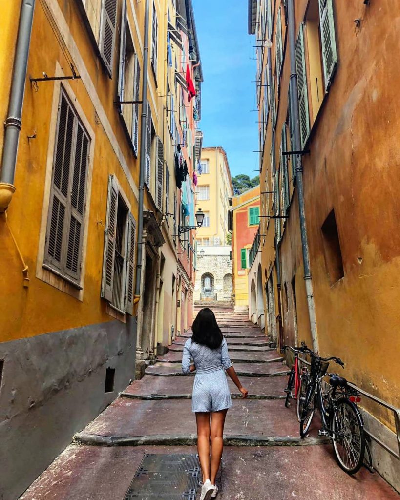 These beautiful alleys • • • • • • • • • • #travel&hellip;