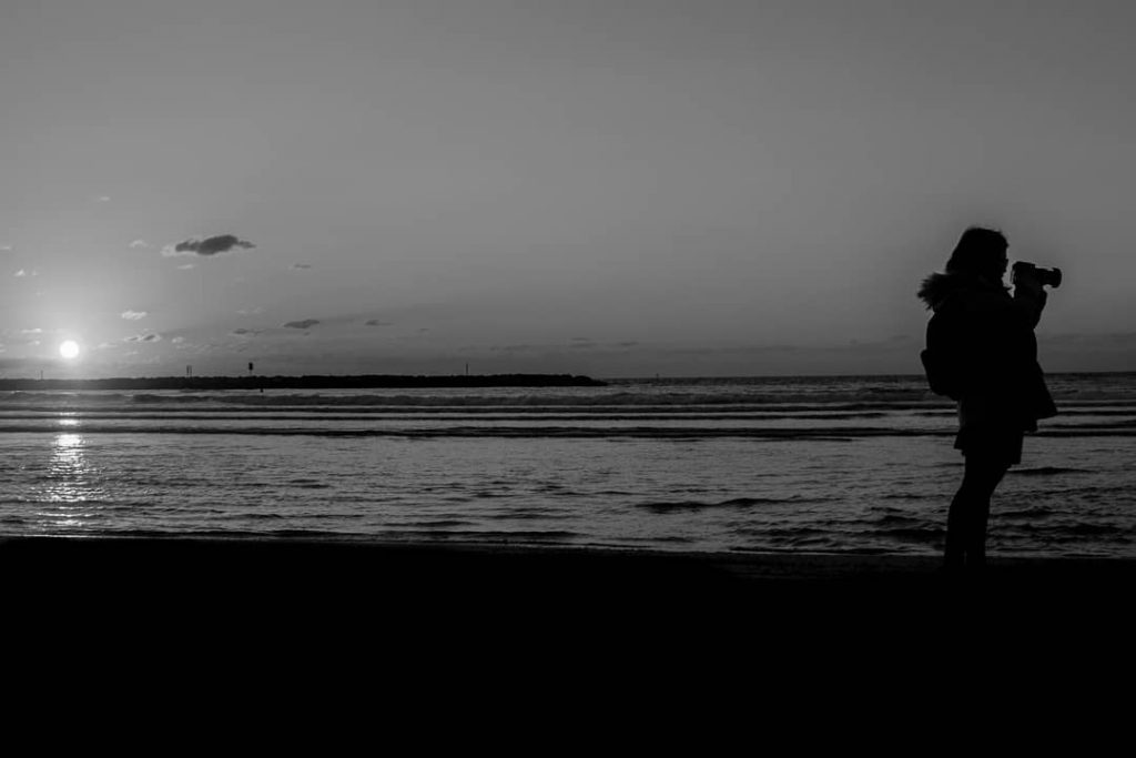 #1415mobilephotographers #bnw_lovers_shots #bnw_city_streetlife #bnw_rose #streetphotographylondon #silhouettes #panorama #bnesimppl #show_us_bw #edits_bnw #match_bw #pasandha__bw #fox_bnw #top_bnw_photo&hellip;