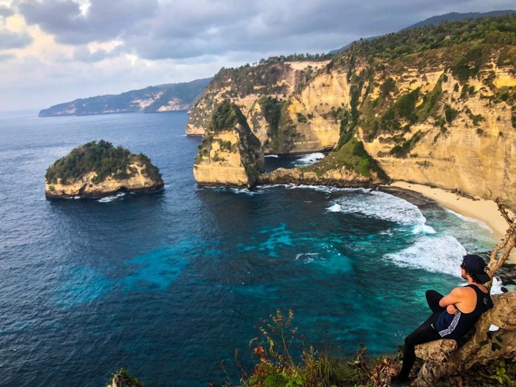 Picture two from Nusa Penida. Feeling blessed to be here. #cliffrichard #cliffsofNusa #viewage #lockedout…