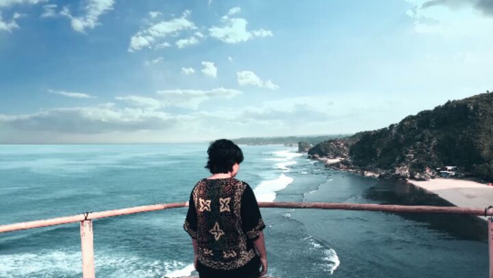 Pok Tunggal Beach, Yogyakarta . #travel #traveller #traveling #photooftheday #travelinglady #letsgoeverywhere #backpacker #backpackers #travelgirl&hellip;