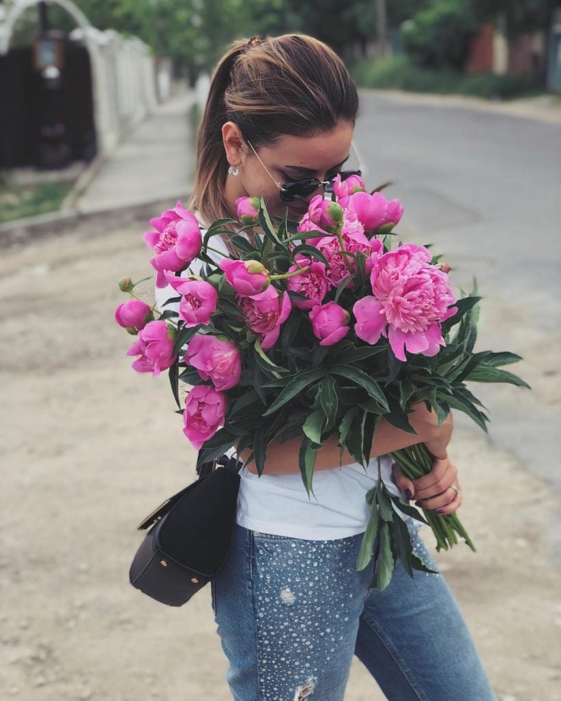Endless love Peonies #love #flowers #flowerlove #flowerstagram #pinkpeonies #pinkflowers #peonies #peoniesaremyfavorite #endless #endlesslove #amazing…