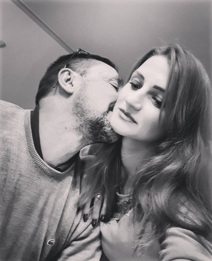 Гармонии быть… ______________________________ #france #wintertime #ronchin #northoffrance???????? #redfox #redlips #selfie #together #withhim #blackandwhite #nails…