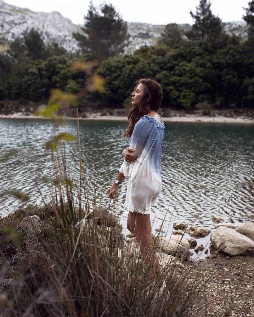 Because when you stop and look around, life is pretty . @marydo_by_maren // retouch:&hellip;