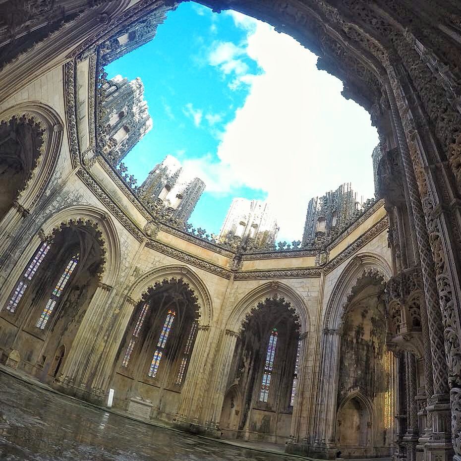 Mosteiro da Batalha #topeuropephoto #beautifuldestinations #bestcitybreaks #travellingtroughtheword #trip #travel #wanderlust #triplovers #travelblogger #travelphotography #instatravel&hellip;
