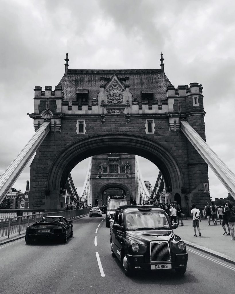 Experimenting with some B&W photos at Tower Bridge. Pretty happy with how this one&hellip;