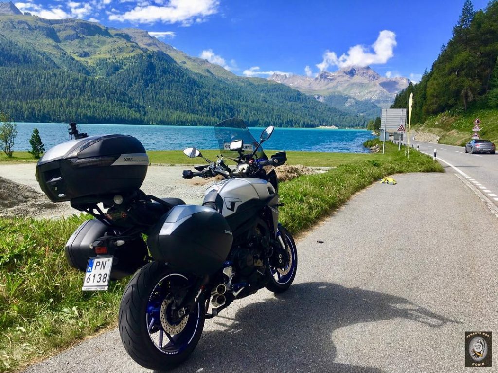 Silvaplana, Szwajcaria???????? #silvaplana #silvaplanalake #silvrettahochalpenstrasse #switzerland #2017 #memories #alps #mountains #motorcycle #twowheels #motorcycletrip #yamaha…