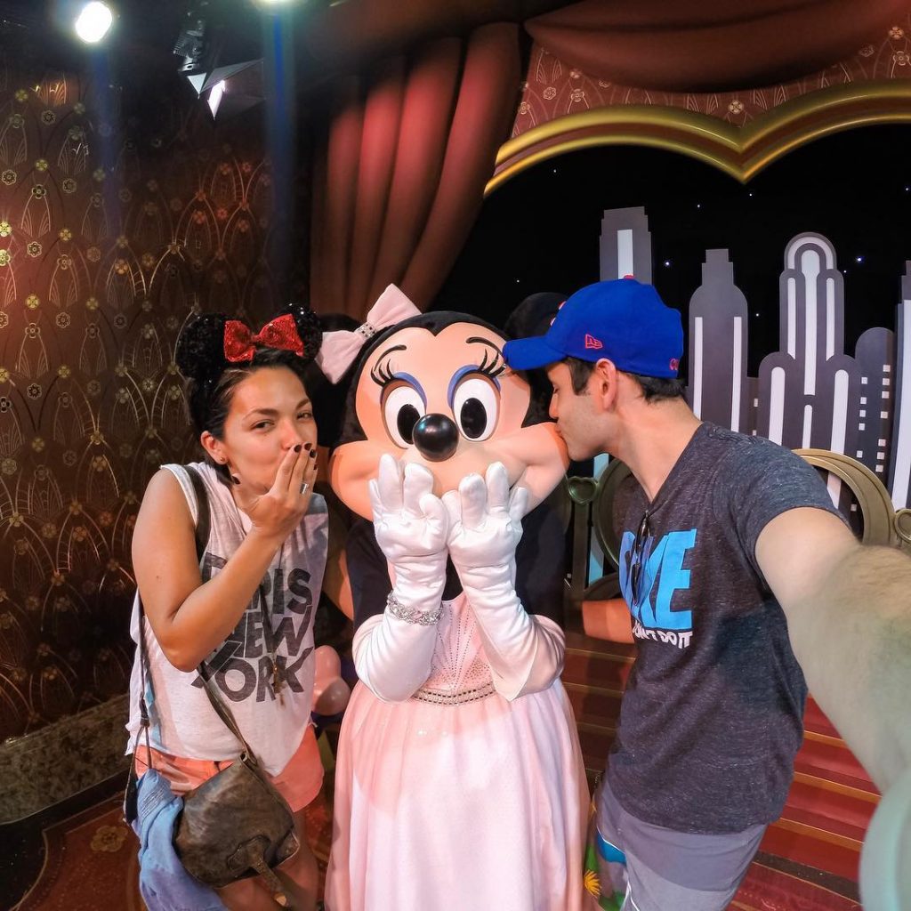 #tbt A stolen kiss #labluekombi #disneyworld #disney #hollywoodstudios #gopro #gopole #tbthursday #minnie