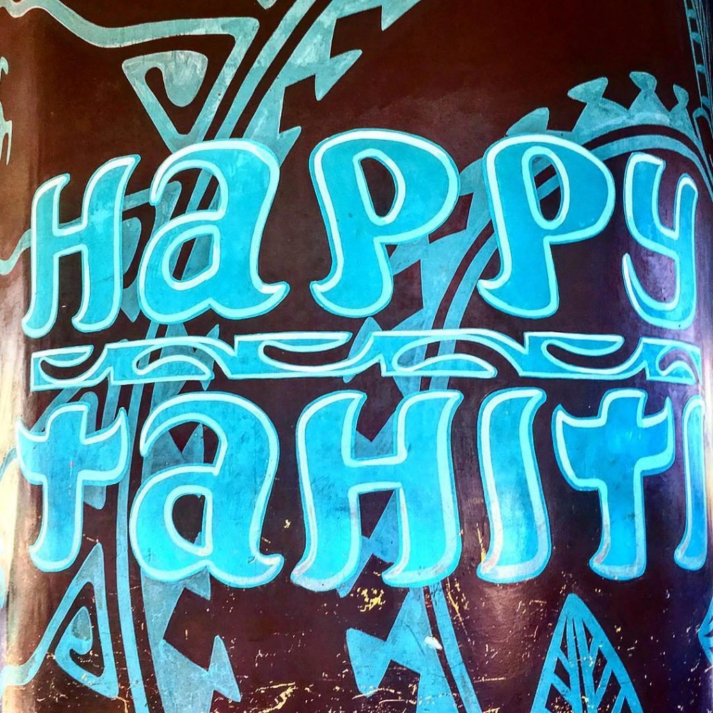 Happy in Tahiti ️ #nadditraveltheworld #symanado #vonnullauflangfahrt #vondermoselindiesüdsee #sailing #sailingaroundtheworld #sailinginthepacific #southpacific #frenchpolynesia #societyislands…