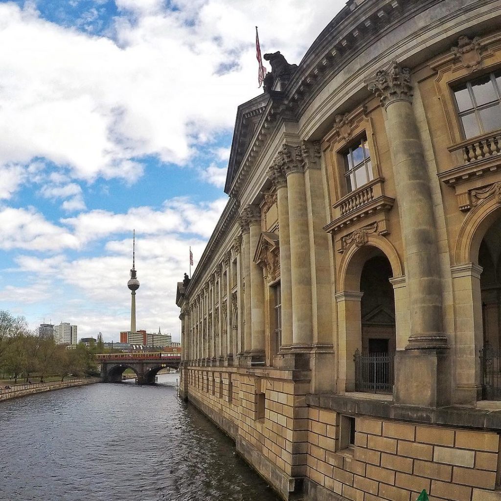 #berlin #germany #topeuropephoto #beautifuldestinations #bestcitybreaks #travellingtroughtheword #trip #travel #wanderlust #triplovers #travelblogger #travelphotography #instatravel #instatrip&hellip;