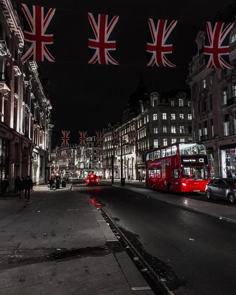 Regent Street ️ • London is a Red city • #KRDW #regentstreet #unitedkingdom #london…
