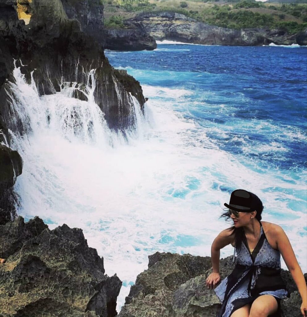 #bnesimppl #earthescope #heavenonearth #beautifuldestinations #riyets #bali #nusapenida #angelbillabong #sea #ocean #waves #travelphotography #naturephotography #travelblog&hellip;