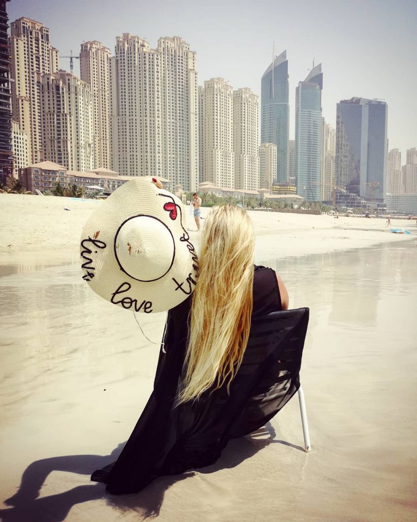 This view . . . . . #dubai #burjkhalifa #travelphotography #dubai_mall #visitdubai #dubaitravel #mydubai&hellip;