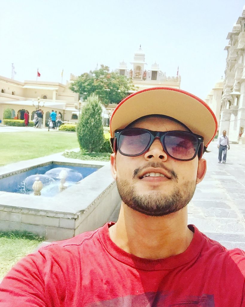 City palace, Udaipur ️ #travelwriter #travel #udaipur #rajasthantravel #instatravel #travelgram #travelblogger #wanderlust #ilovetravel #streetart&hellip;