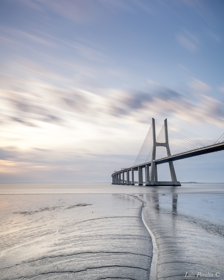 Ponte Vasco da Gama – Nascer do Sol #500px #igrefined #ig_color #ig_world_photo #ig_shotz_feb18 #ig_shotz_planet&hellip;