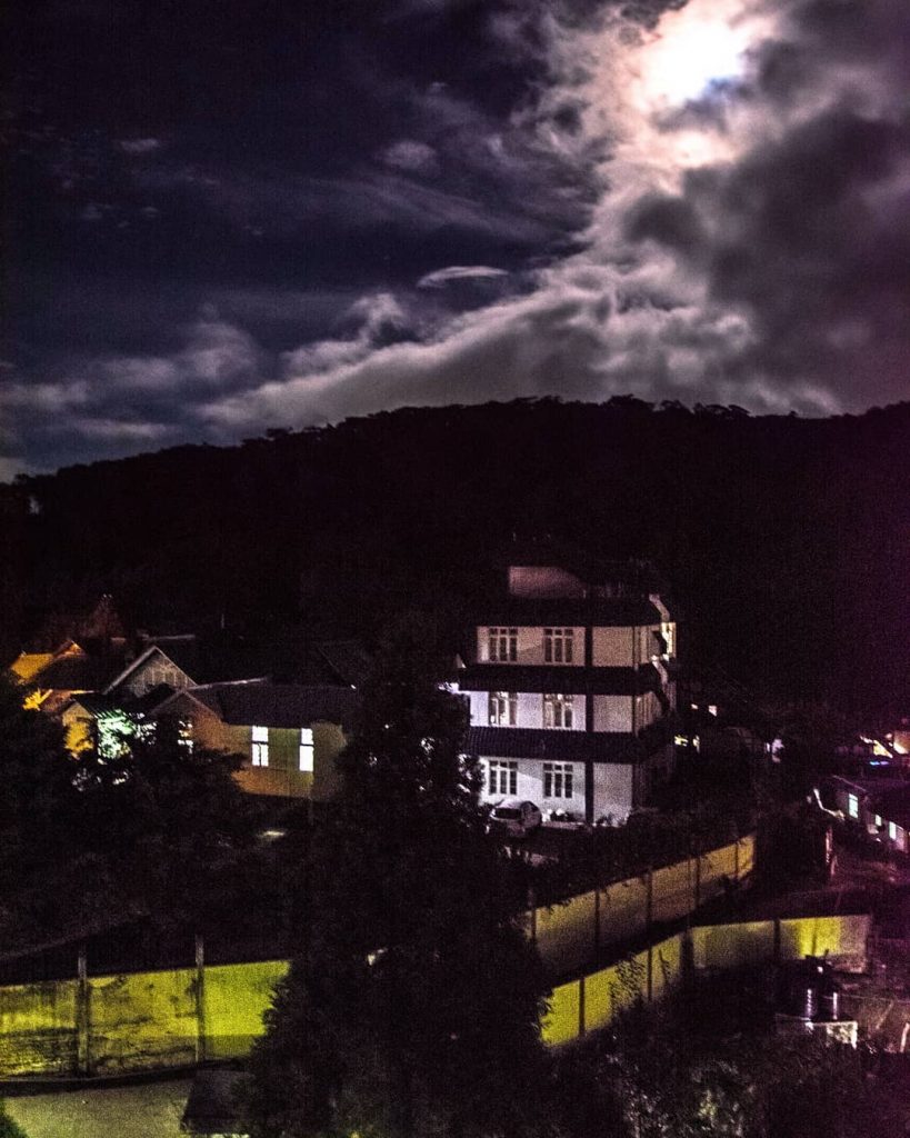 Adieu to the cliche hues of orange and purple skies Bonjour to the shades&hellip;
