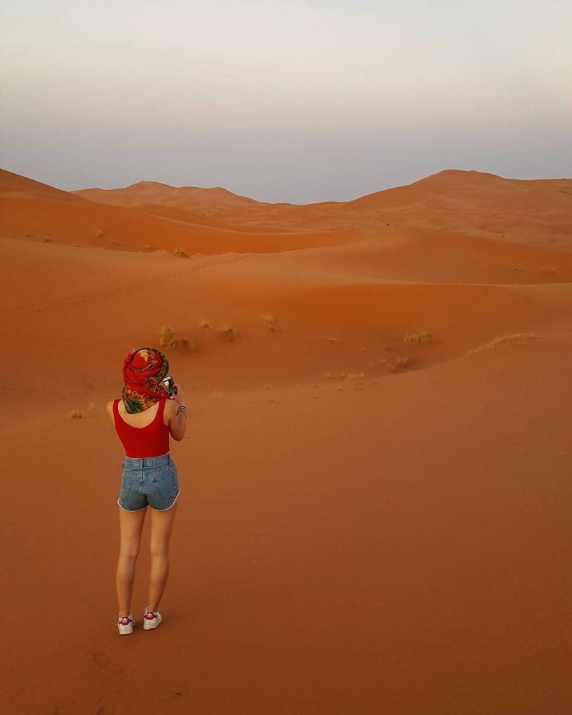 ERG CHEBBI @laiasolbes #amazing #africa #catalanspelmon #merzouga #loves_morocco #tripphotography #worldcaptures #earthpix #northafrica #sand #sunset…