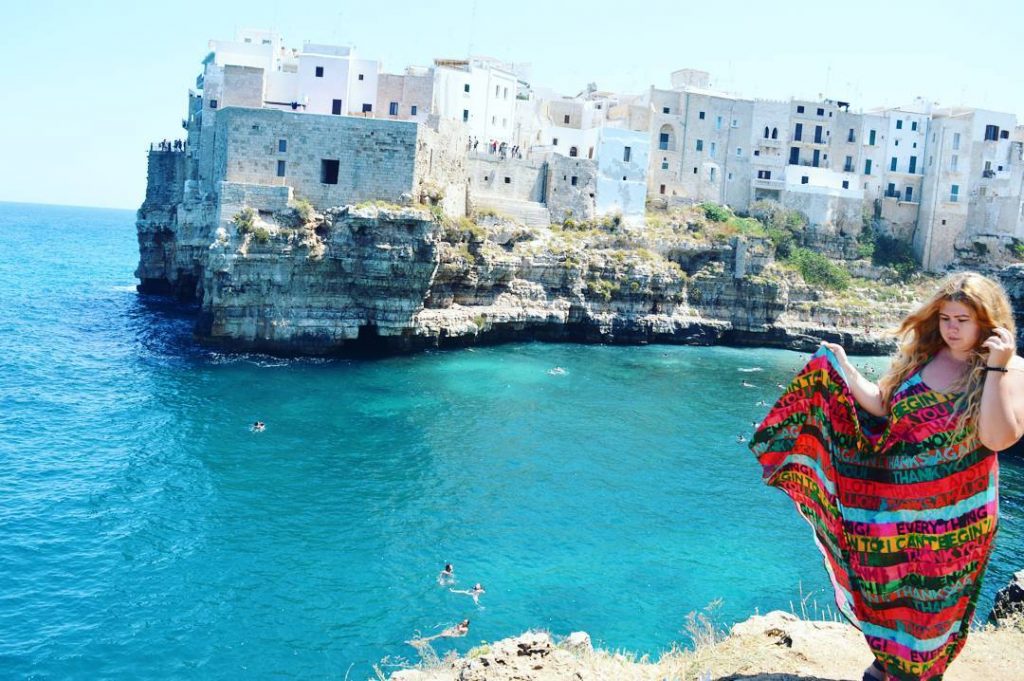 Welcome August #polignanoamare #travelblogger #travelrepost #traveller #photooftheday #photographer #photography #blonde #followme #italy #loveitalianfood #loveitaly…
