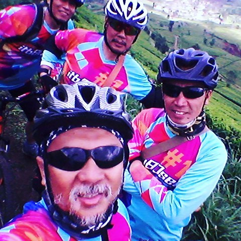 Pangalengan #mtbpictureoftheday #mtblife #mtblifestyle #mountainbiketouring #mountainbikelifestyle #indonesia_photography #sepedaku #sepedahan #pangalengan #bandungjuara #instagram #bnesimppl