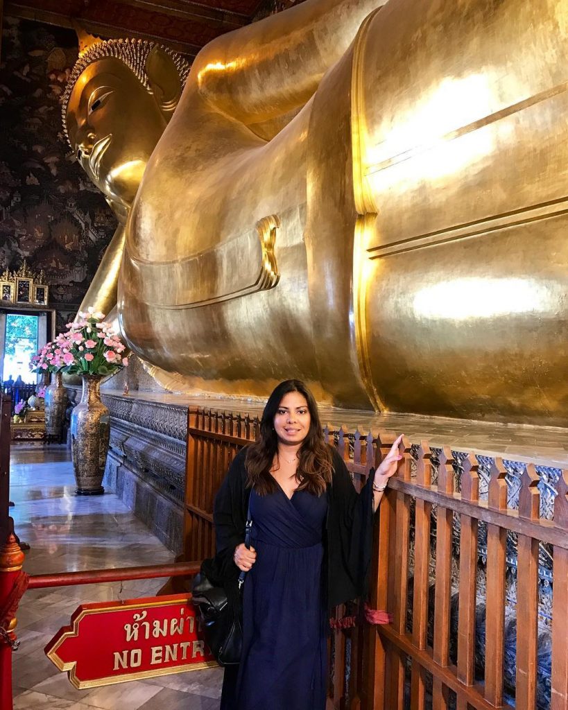Temple of the reclining Buddha in Bangkok Templo con el Buda reclinado más grande…