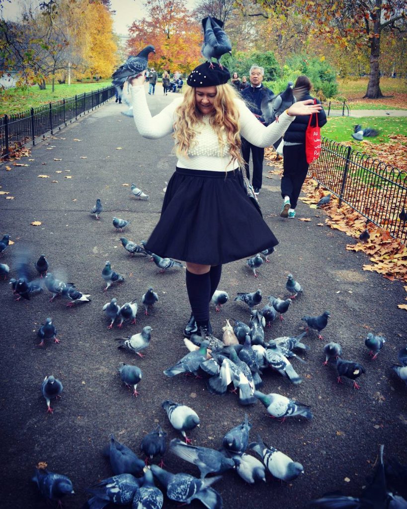 Love is all around #love #loveanimals #doves #london #stjamespark #blondesandcookies #london_city_photo #londoner #london_enthusiast #myboyisthebest…