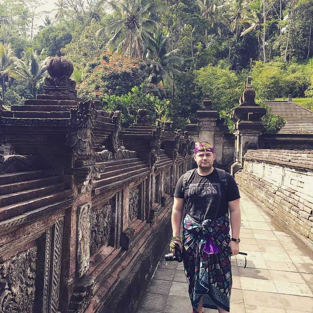 #memories #bali #sarong #tirtaempul #temple #traveling #travel #travelphotography #travelblogger #travelgram #followforfollowback #followme #iamtb #lovetotravel…