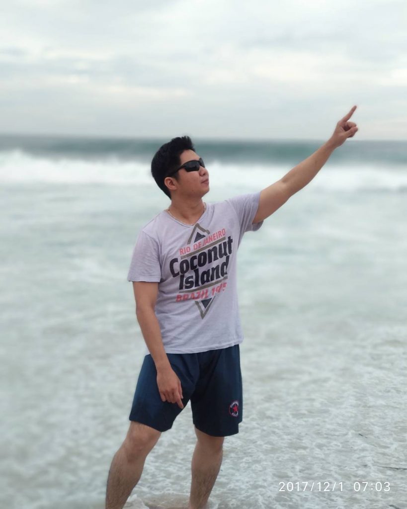‍‍‍ #friends #friendship #realman #beach #pantaimolang #beautifulday #holidays #traveller #adventure #panorama #alamindonesia #pesonaindonesia #jombloers…