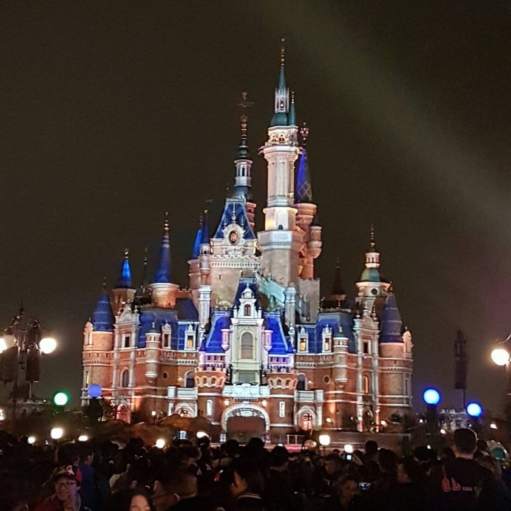 Throwback Beautiful Night ShangHai Disney land. … #qualitytime #familytime #shanghai #disneyland #holiday #beautifulday #china…
