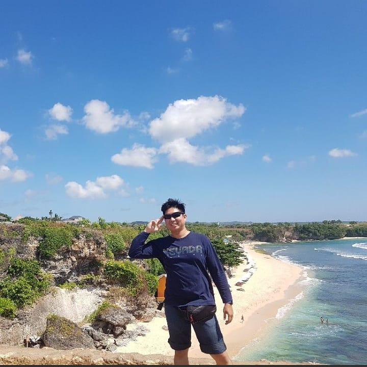“???? smile” #beach #sulubanbeach #bluepointbeach #balanganbeach #melastibeach #waterblow #nusadua #kutabeach #legianbali #bali #traveling #adventure&hellip;
