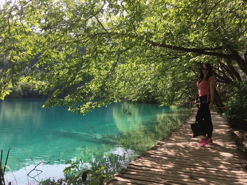 Ahh esse verde #plitvice #plitvicelakes #plitvicelakesnationalpark #verdeesmeralda #croatia #croatia_instagram #croatia_photography #picoftheday #eurotrip #ferias2018 #travelblogger&hellip;