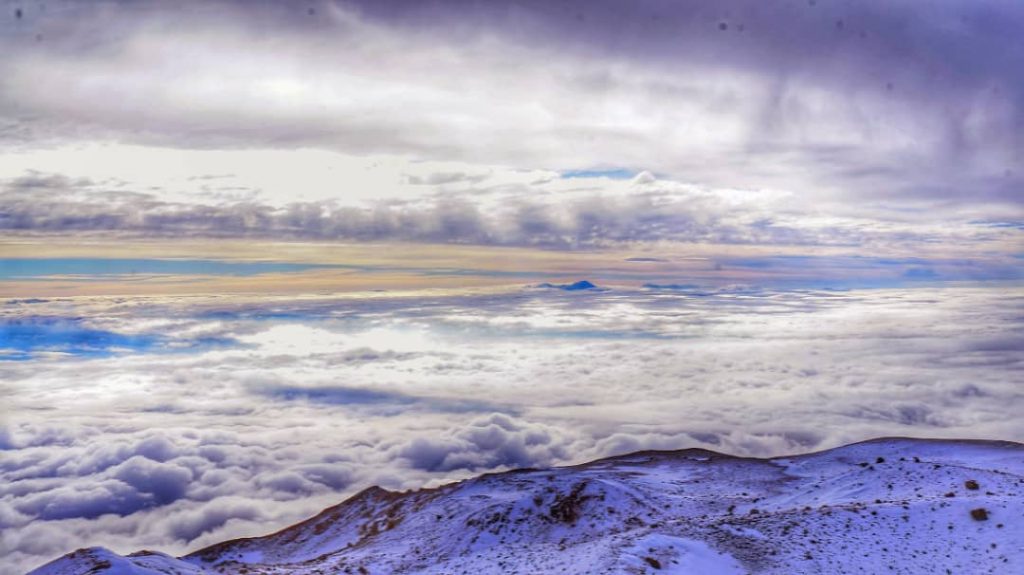 Esa inexplicable necesidad de querer andar sobre las nubes #patagonia #argentina #mountainclimbing #climbing #libertad&hellip;