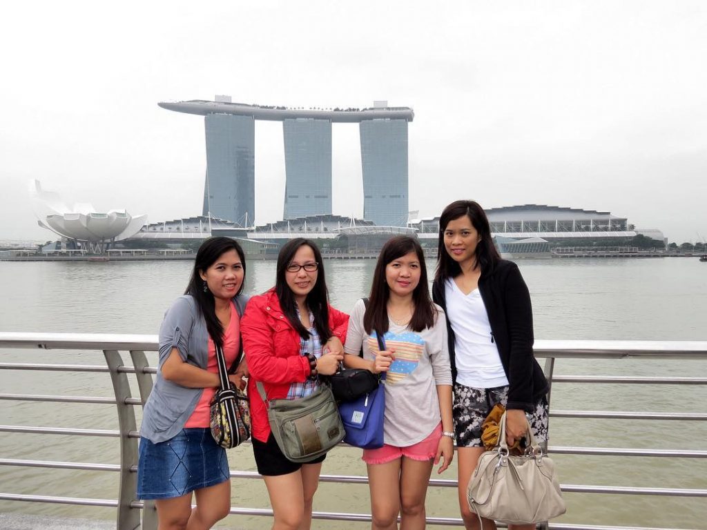 Throwback to 2013 at Marina Bay Sands, Singapore. #throwback #Singapore #MarinaBaySands #travel #wanderlust #friends…