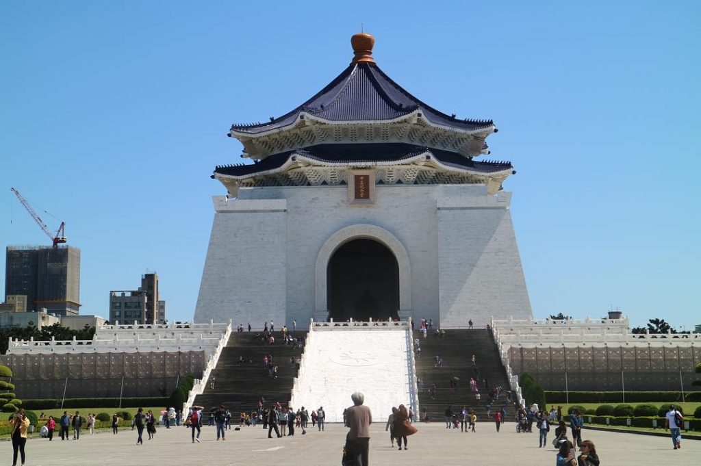 Tourists climb up the stairs to the main hall just to have a glimpse…