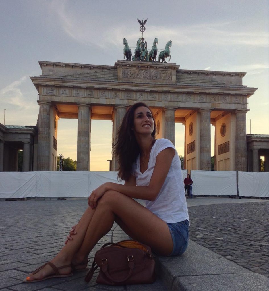 Cerco casa qui disperatamente #Berlin Thx to same old photographer @ @bne_sim #bnesimppl