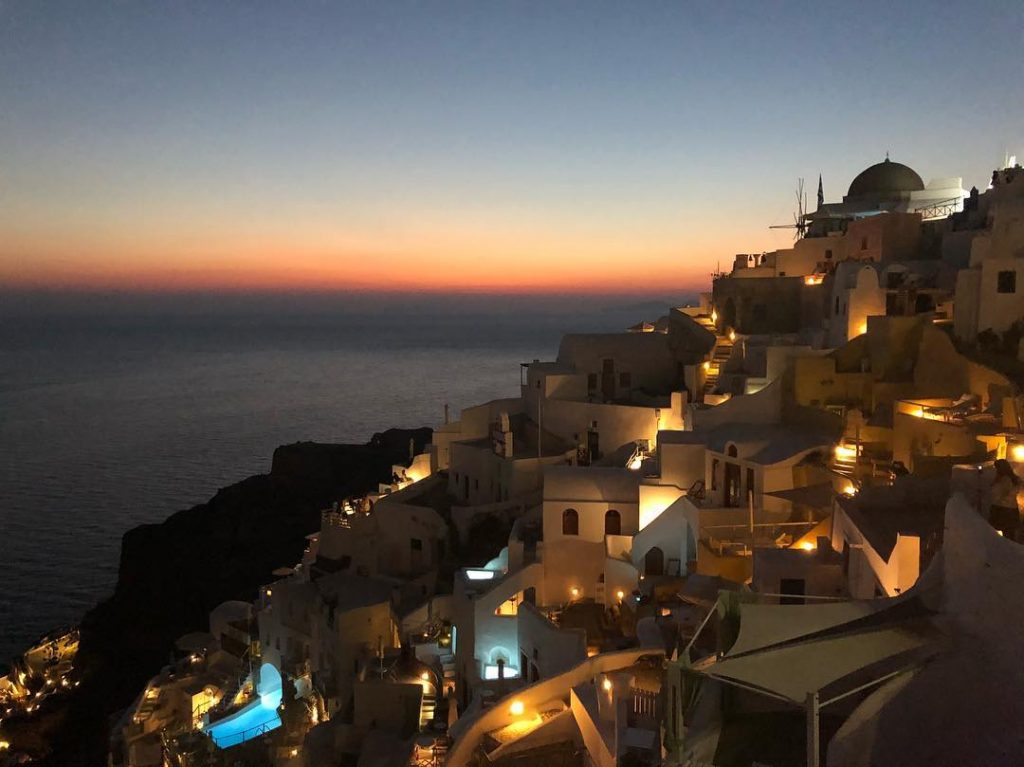 Sigh. Beautiful Oia #adventure #vacation #vacay #wanderlust #wanderlusting #wanderlusters #adventure #travel #TravelRepost #iamtb #shetravels&hellip;