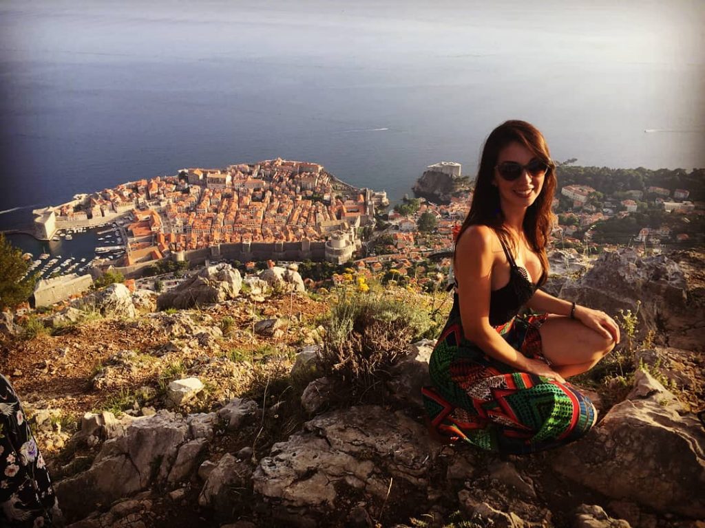 Muralhas de Dubrovnik vista do alto #dubrovnik #cablecardubrovnik #croatia #croatia_photography #croacia???????? #travelblogger #eurotrip #ferias2018&hellip;