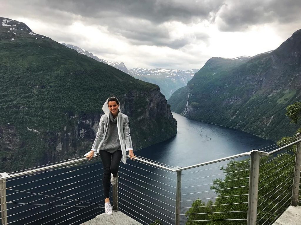 любите дождь и грозу так же сильно как и я? #travelblog #travelnonstop #imstatravel #geiranger&hellip;