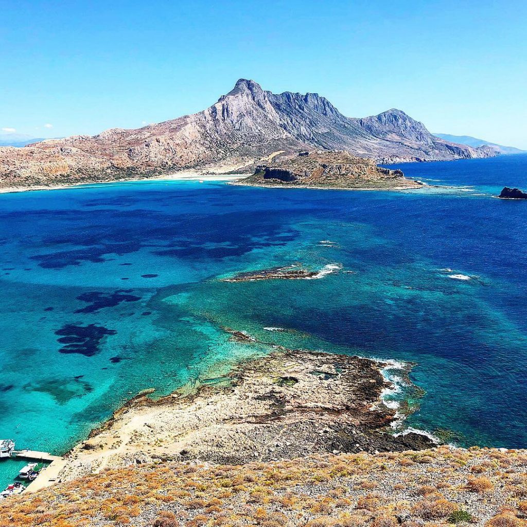 Sigh. Beautiful Oia #adventure #vacation #vacay #wanderlust #wanderlusting #wanderlusters #adventure #travel #TravelRepost #iamtb #shetravels&hellip;