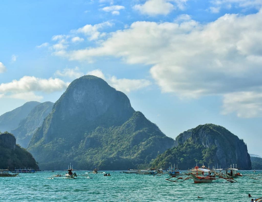 Quite possibly the most beautiful place on Earth #elnido #palawan #philippines #필리핀 #풍경 #바다