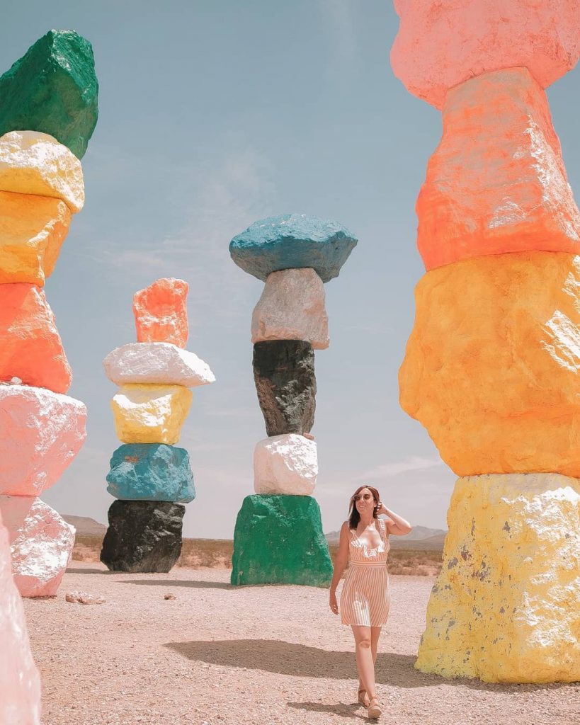 Vegas rocks . #lasvegas #sevenmagicmountains #colors #usa #JNUSAroadtrip #bnesimppl