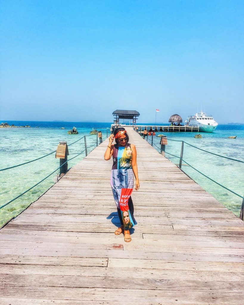 Beach hair is my signature look ..Outfit By @vierrel_que #travelphotography #igtravel #indoflashlight #holiday #tourism&hellip;