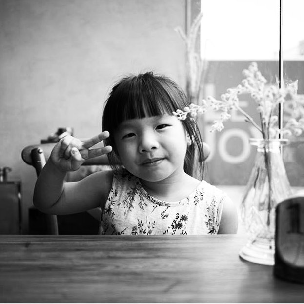 We had a #teabreak and back to #school. #afternoontea #travel #travelphotography #cafe #girl #evening&hellip;