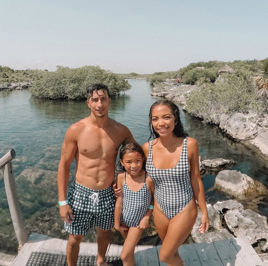 Swam in Yal-ku lagoon today! The water was freeeezzzzzingggg, but filled with sea creatures!&hellip;