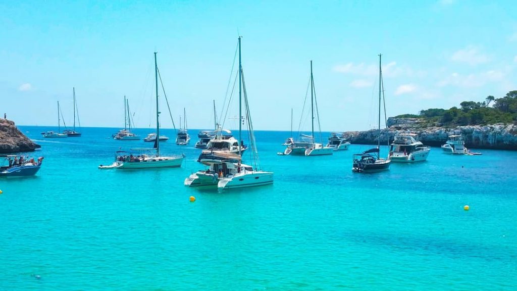 . #calamondrago #calamondragó #islamallorca #balearsislands #Mediterranean #mallorcastyle #seavibes #boats #mallorcagram #travelgoals #summervibes #palmademallorca&hellip;