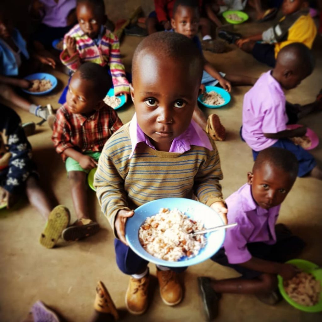 Quando una foto parla da * #jimba #kenya #kenya2018 #victoriaacademy #lunch #children #fondation #love…