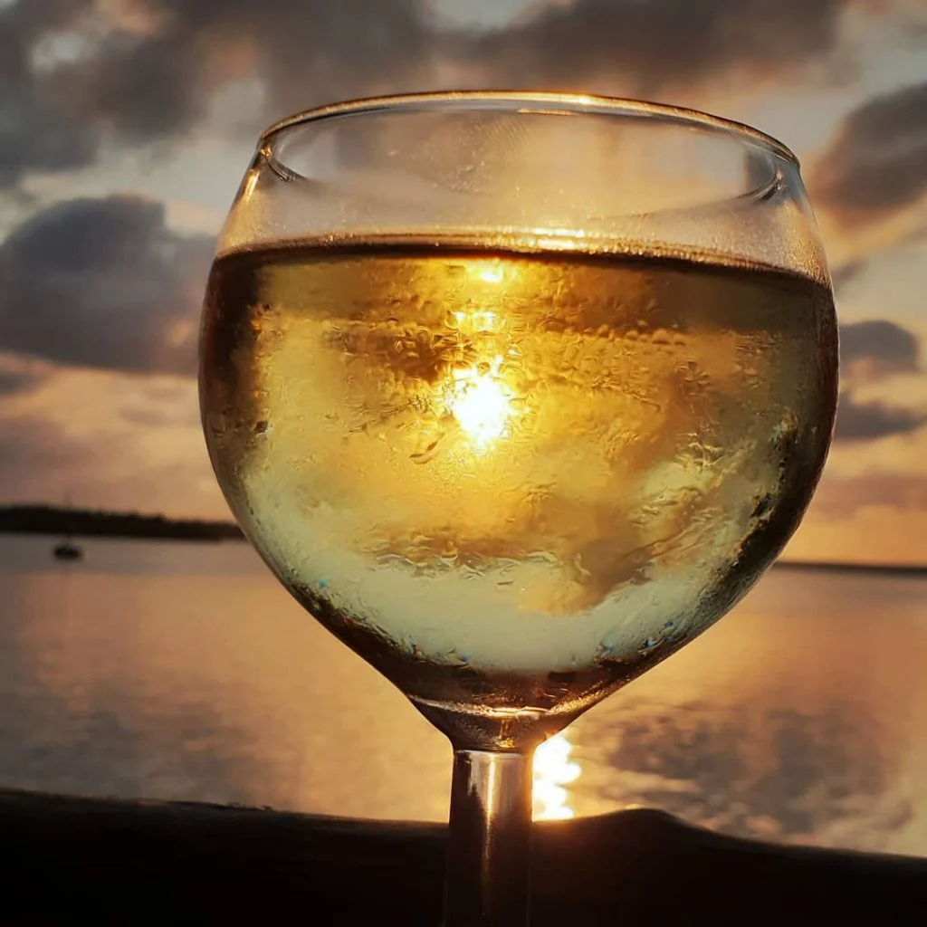 #kenya #kenya2018 #crabshack #sunset #mangrovie #wine #mangroviesunset #beautiful #beautifulpeace #paradise #relax #love #lovetravel #instantemotion&hellip;