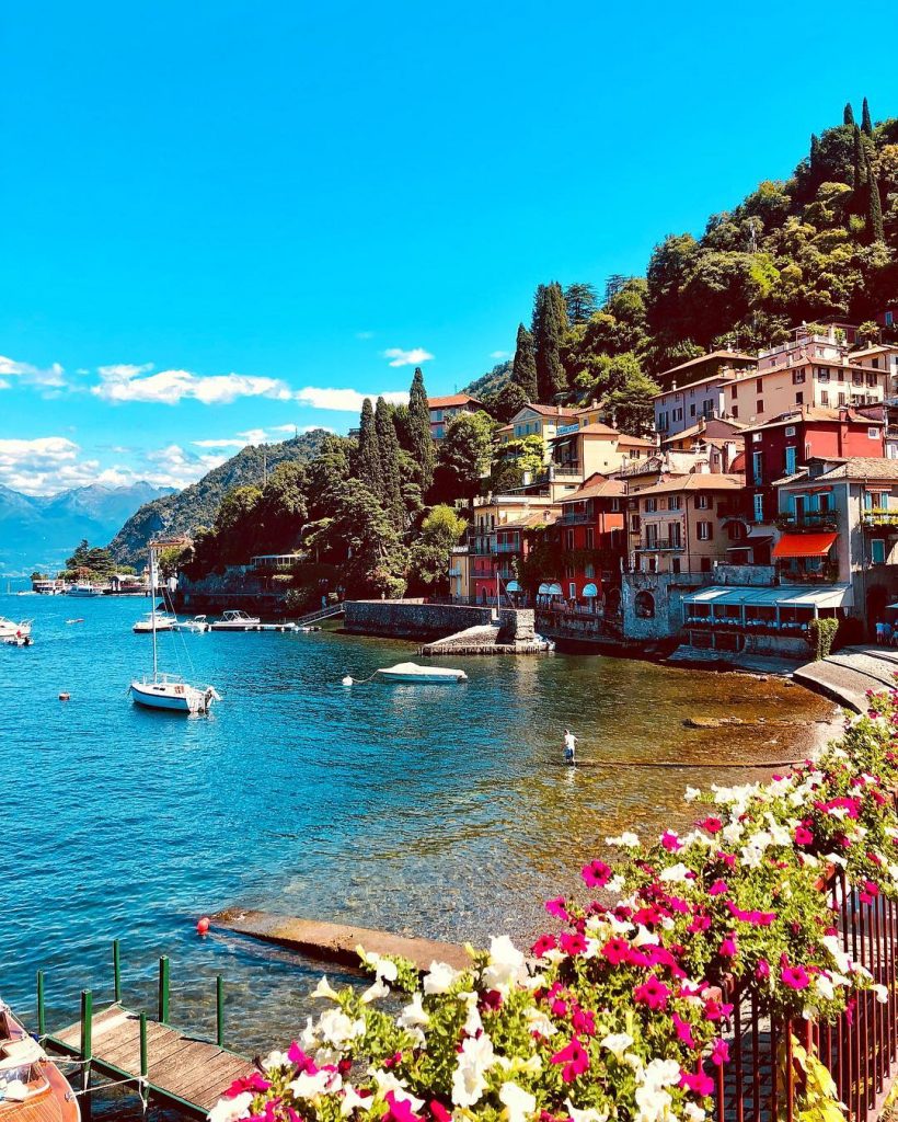 Beautiful day in beautiful Varenna ️???????? – – #varenna #varennaitaly #italia #italy #lakecomo #travelgram&hellip;