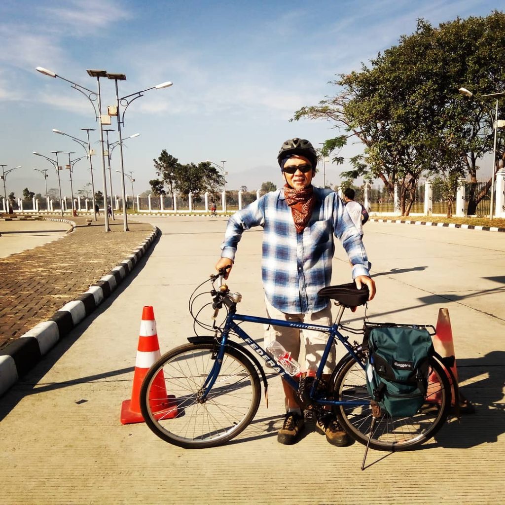 Morning bikelooping #mtbindonesia #mtbpictureoftheday #mtblife #mtblifestyle #iamtb #sepedaindonesia #sepedagunungindonesia #biketouring #bikelife #biketowork #biker #bnesimppl