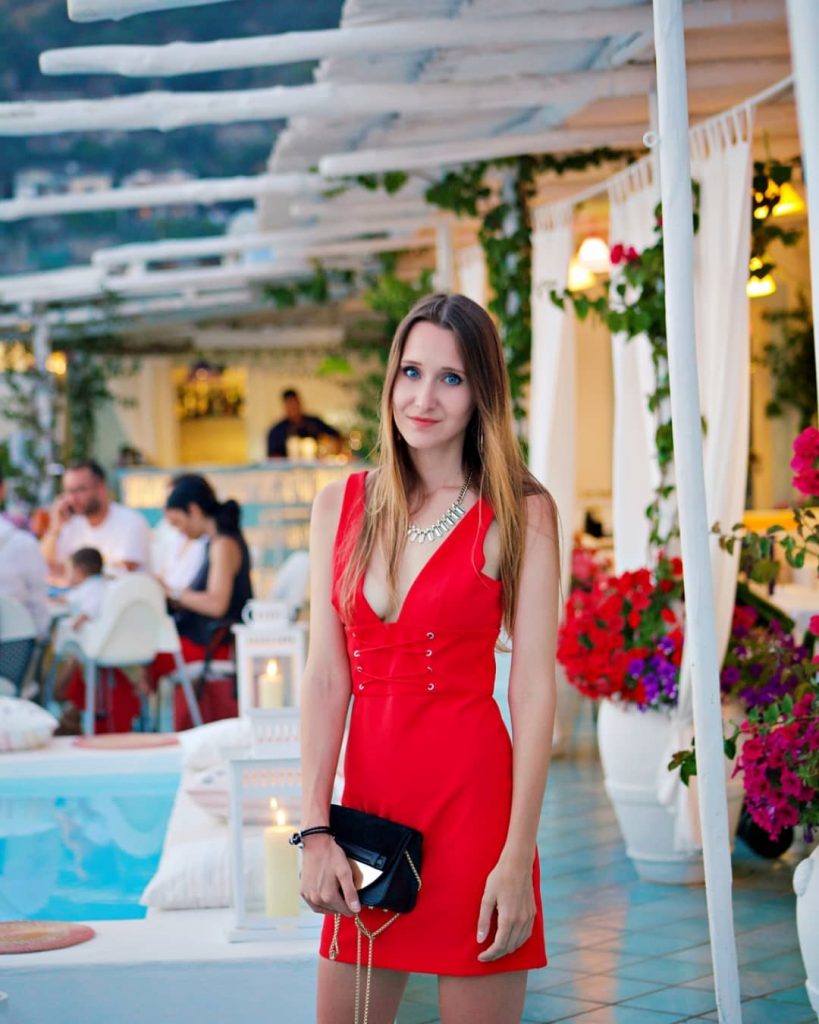 Happy hour time #amalficoast #traveling #travelling #trip #girlswhotravel #travelwithme #travelingtheworld #travellikeagirl #explore #travelgram #travelgasm&hellip;