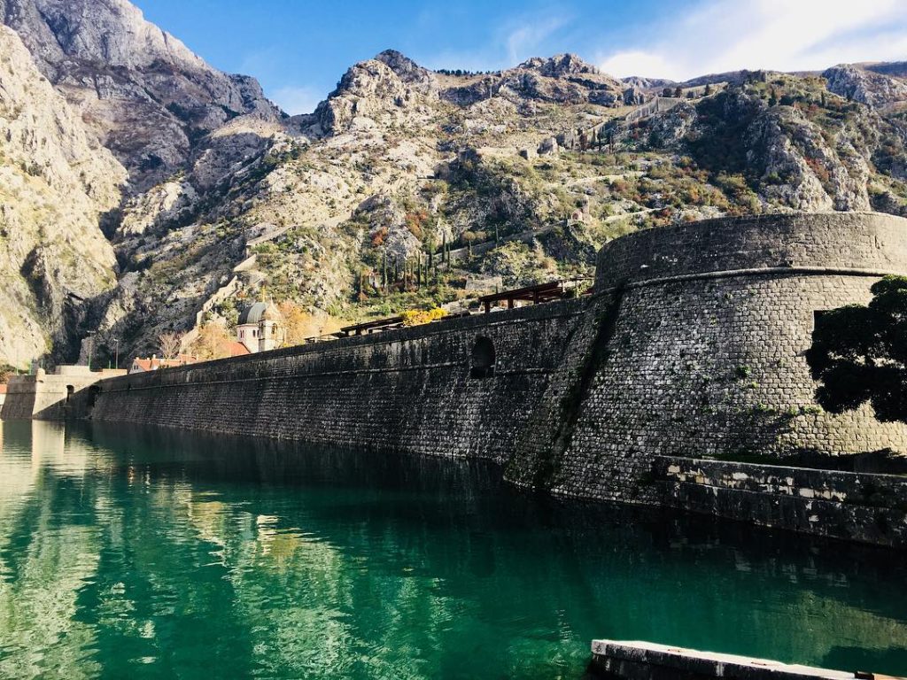 The fort walls and the clear waters of Montenegro #montenegro #exploretheworld #balkan #balkans #balkanislands&hellip;